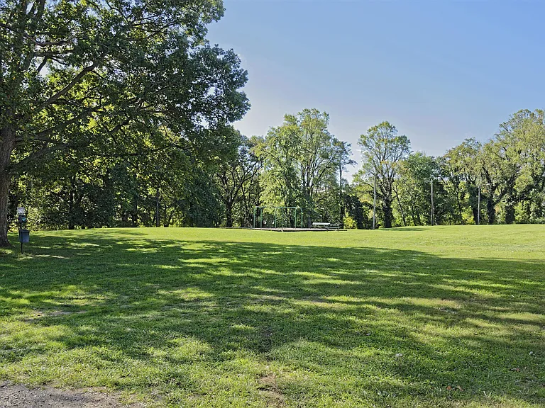Monticello Falls Church — Photo 10