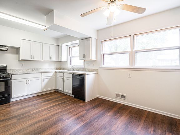5th image of 422 Gascoigne Dr