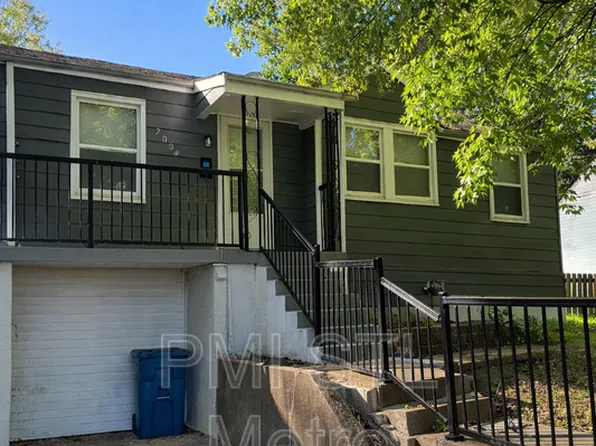 7008 Paisley Dr, Saint Louis, MO 63136