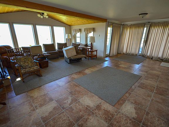 5th image of 3884 Breezy Hill Rd