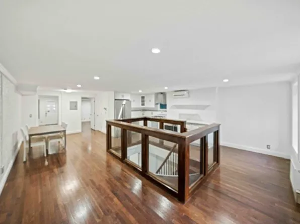 308 Clifton Place image 27 of 32