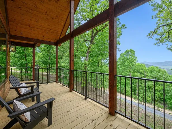 447 Little Creek Ln, Broken Bow, OK 74728