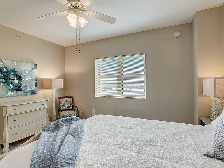 2650 Lake Shore Dr #804 — Photo 33