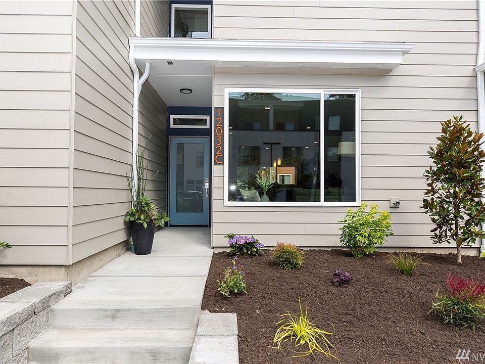 1st image of 12032 33rd Ave NE #C