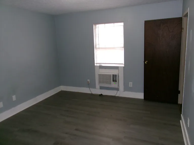 204 N Warren St — Photo 2