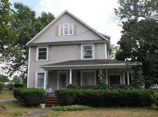 1019 W Center St, Medina, NY 14103
