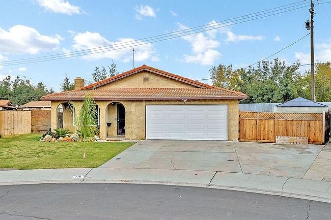 1st image of 719 La Mesa Ct