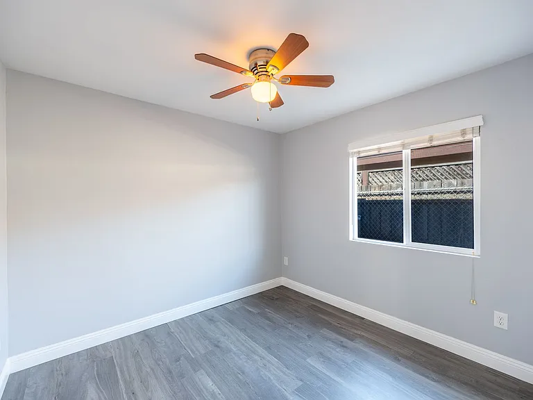 1181 Florida St — Photo 32
