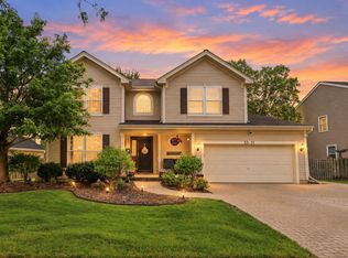 3331 Montgomery Dr, Lake In The Hills, IL 60156