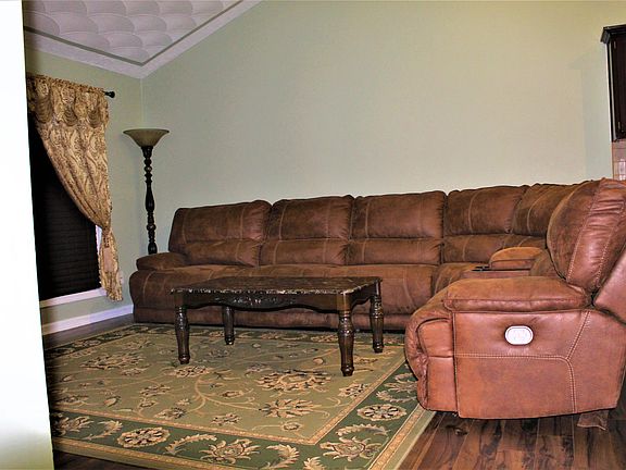3rd image of 804 Tin Dor Way