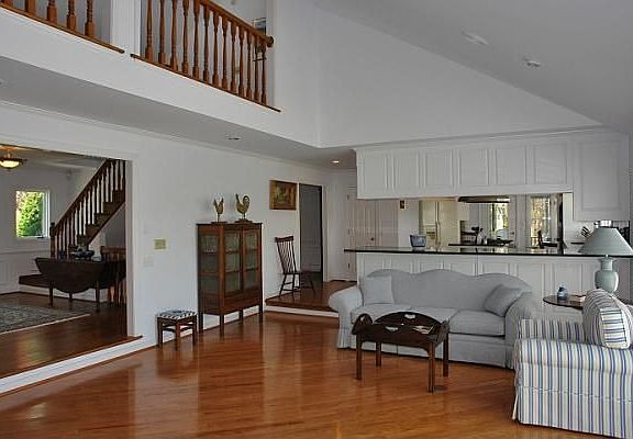 5th image of 25 Bay Breeze Ln