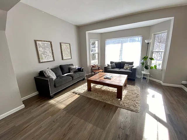 10 Langley Pl — Photo 3