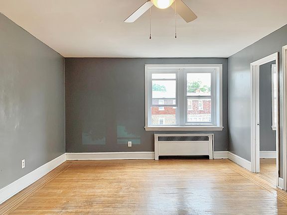 3rd image of 1921 W Chew St APT B