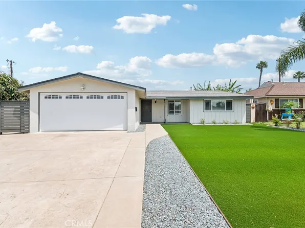 935 E Armstead St, Azusa, CA 91702