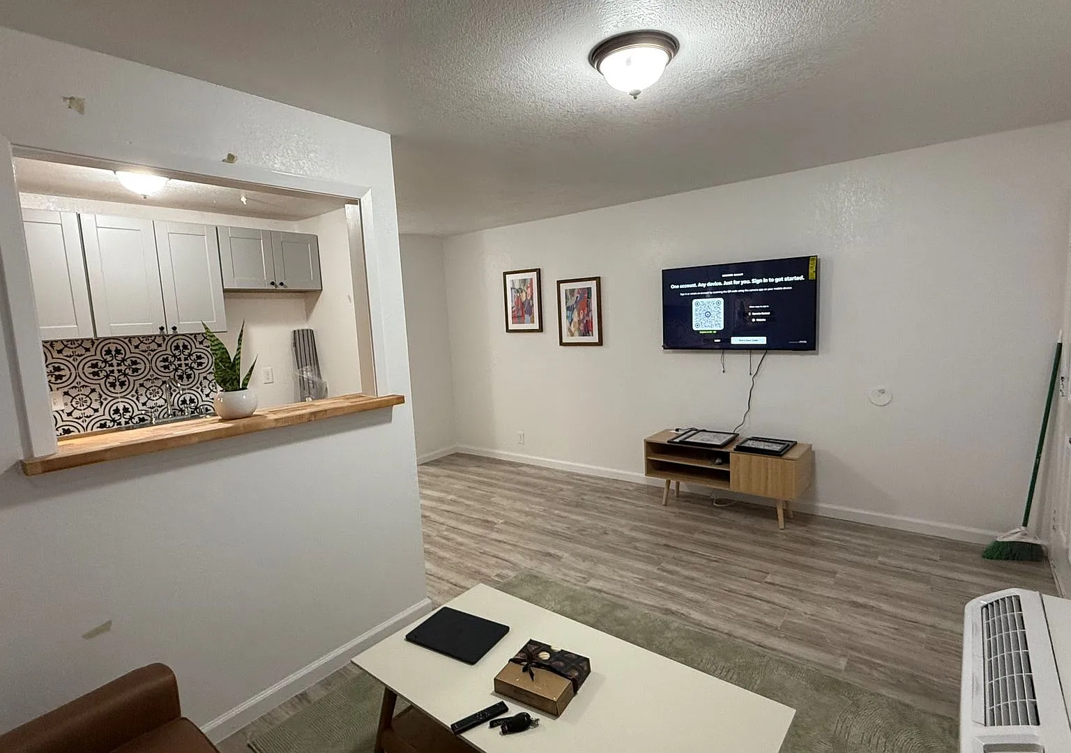Redwood Garden Apartments — Photo 3