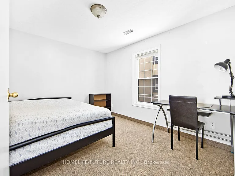 327 Spruce St #A — Photo 13