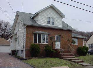 305 Falmouth Ave, Elmwood Park, NJ 07407