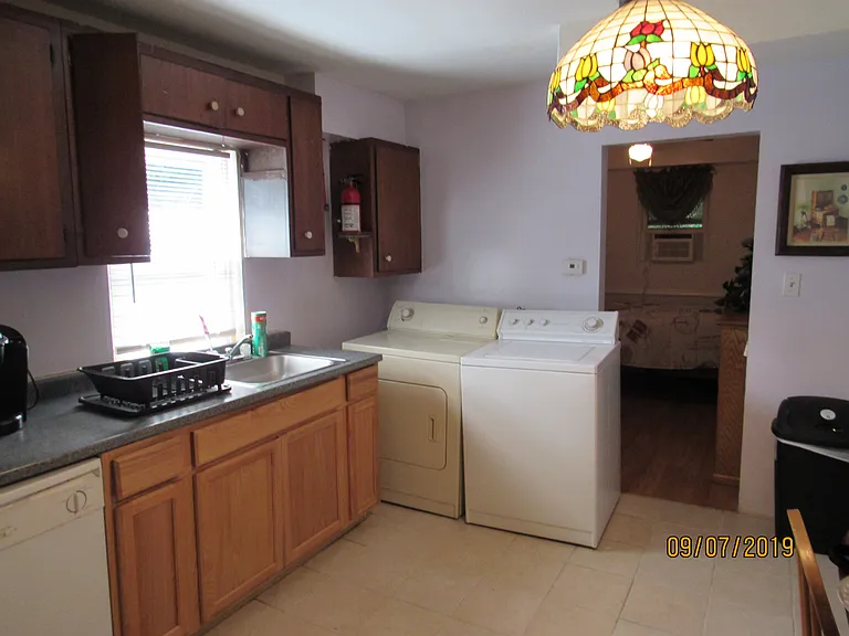 524 1/2 S 1st St #2 — Photo 9