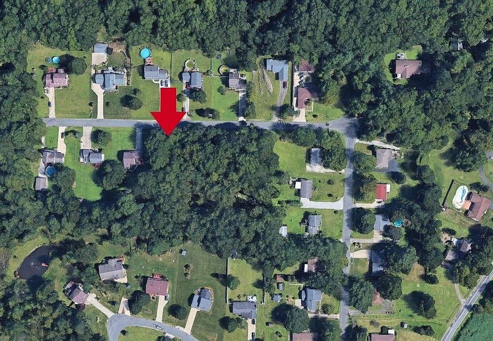 2nd image of Westport Dr