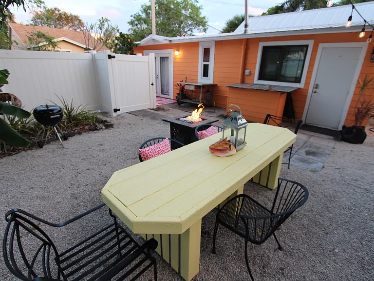 211 SE 3rd Ave — Photo 9