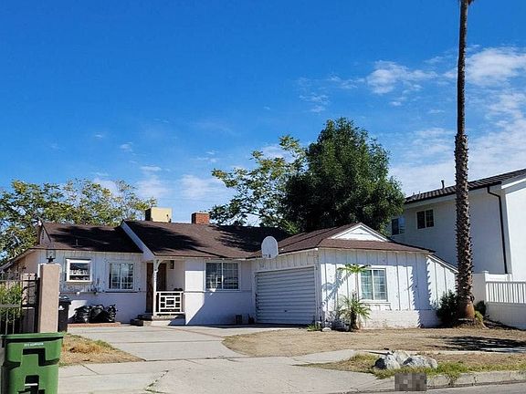 3rd image of 7822 Bellaire Ave