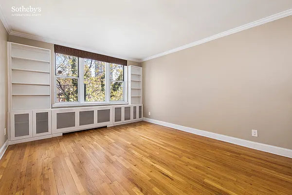 Sold by Sotheby's International Realty | media 2