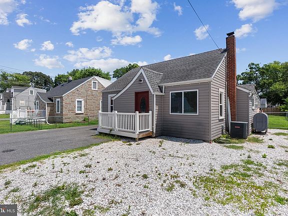 3rd image of 1709 Pin Oak Ave