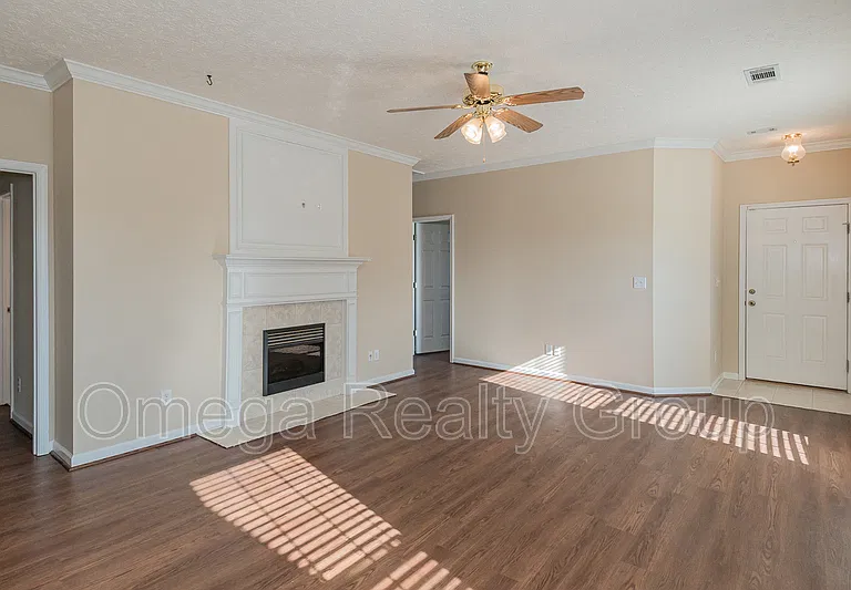 521 McGregor Ct — Photo 7