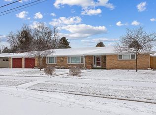 3134 Monroe St, Two Rivers, WI 54241