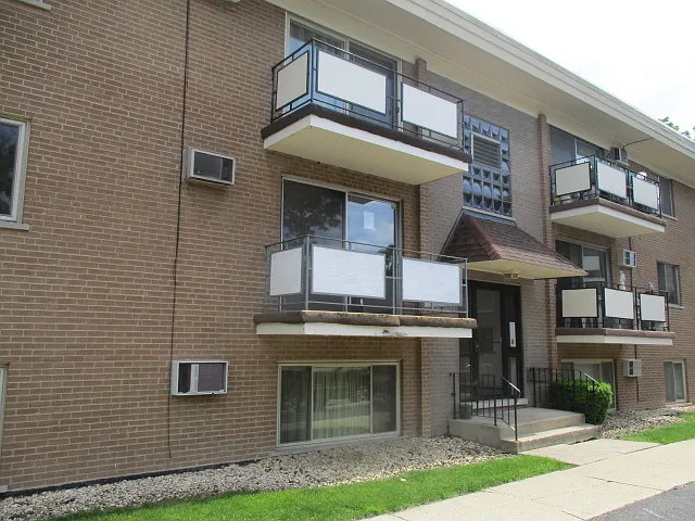 7410 W 111th St APT 311 photo 1