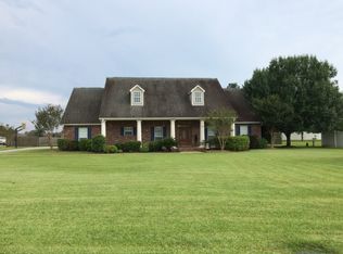 10082 Meadow Ln, Denham Springs, LA 70706