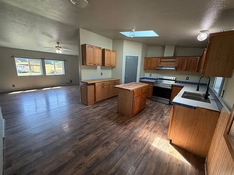 34125 E Lacomb Rd — Photo 4