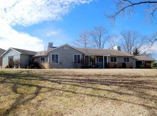 105 Country Club Dr, Nevada, MO 64772