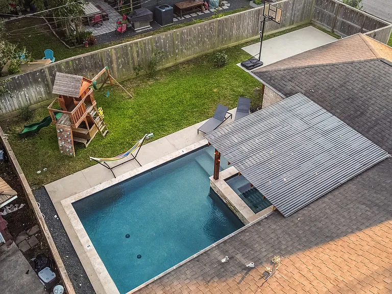 4749 Benning Dr — Photo 39