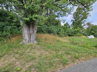 113 W Knotts Ave, Grafton, WV 26354