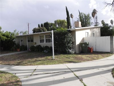 19560 Hemmingway St, Reseda, CA, 91335