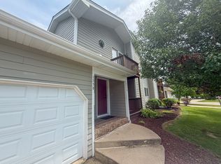 1556 W Stonehenge Dr #A, Sycamore, IL 60178