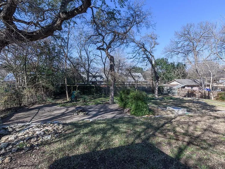 5102 Plumas Ln — Photo 16