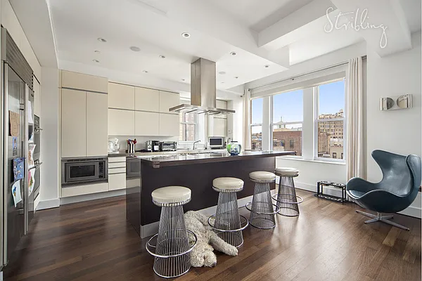 Sold by Stribling | media 3