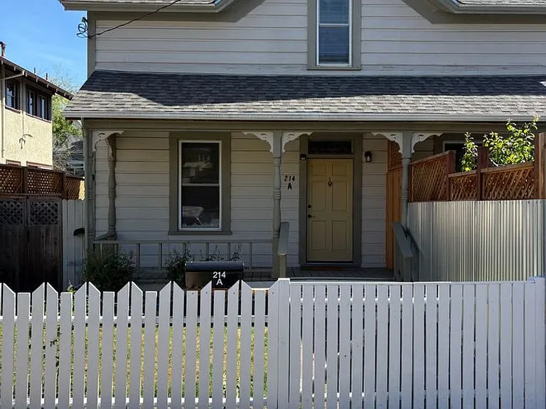214 Walnut St — Photo 5