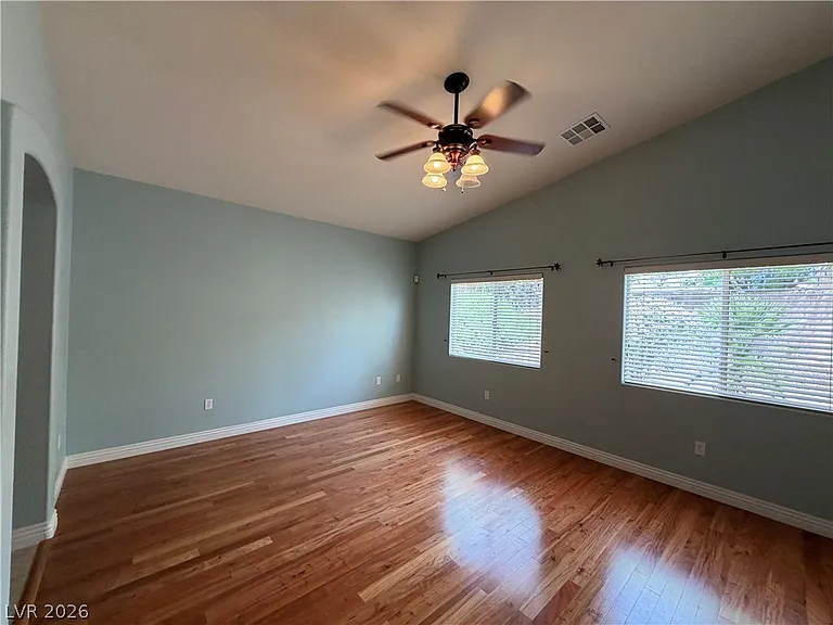 11240 Playa Bonita Ave — Photo 11