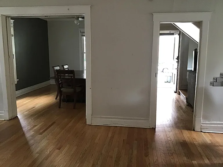 809 Foster St — Photo 4