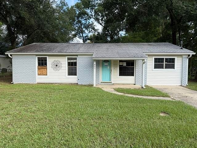 1st image of 820 Flagg St