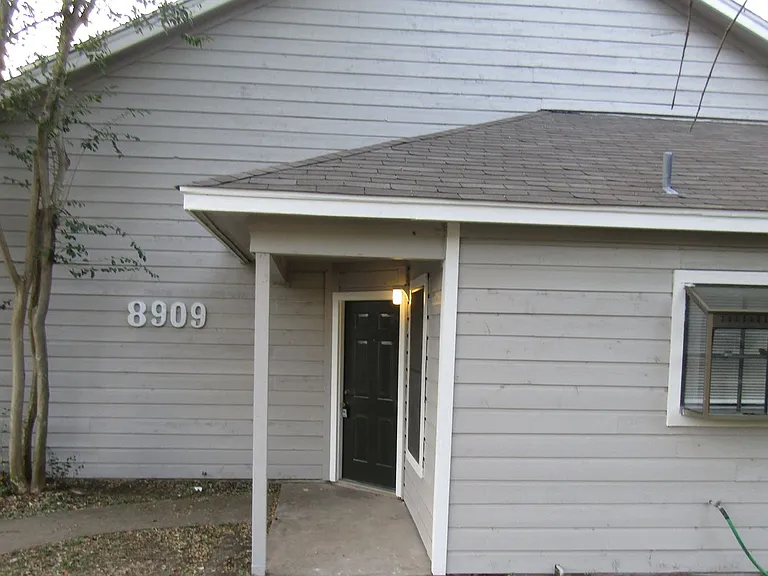 8909 Schick Rd — Photo 2