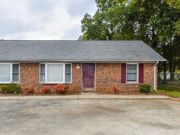 1128 McKinnon Dr