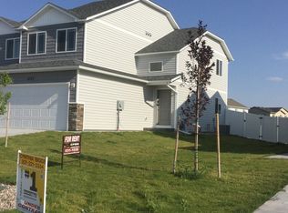 6727 Painted Rock Trl, Cheyenne, WY 82007