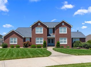 615 Golden Briar Ln, Columbia, IL 62236