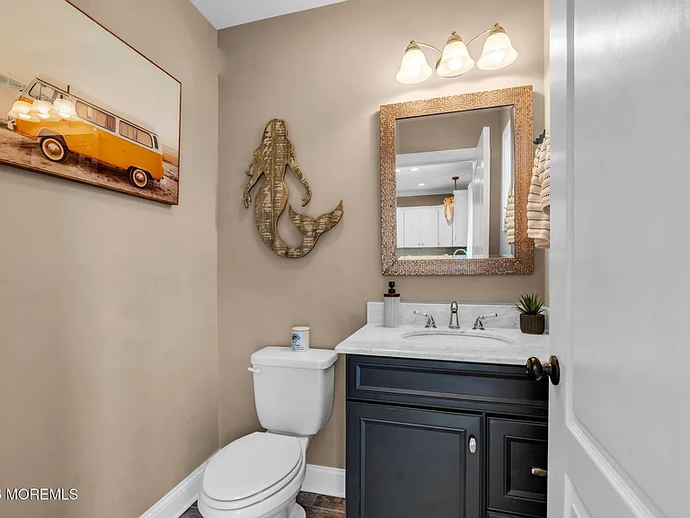 510 Lareine Ave — Photo 17