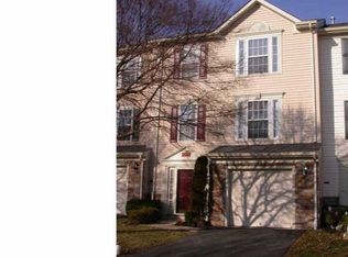 35 Creekside Dr, Pottstown, PA 19464