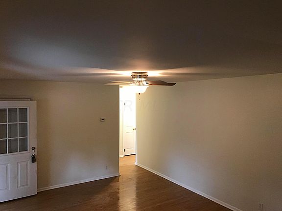 3rd image of 336 Imperial Dr